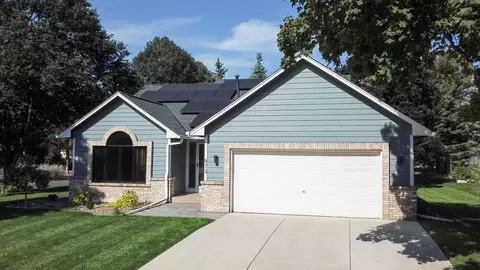 973 Wildflower Ct, Eagan, MN 55123