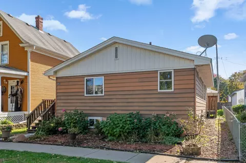 902 James Ave, Saint Paul, MN 55102