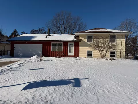 8458 Ivywood Ave S, Cottage Grove, MN 55016