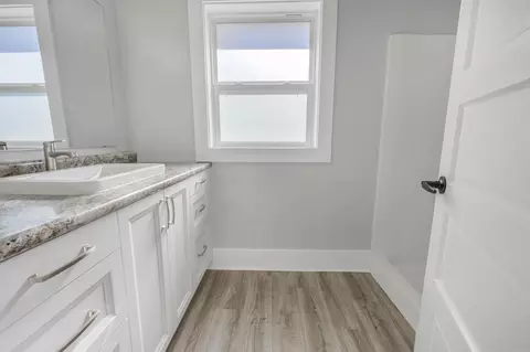 Bath - 921 7th Ave S, Saint Cloud, MN 56301 photo 1 of 4