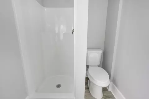 Bath - 921 7th Ave S, Saint Cloud, MN 56301 photo 2 of 4
