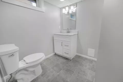 Bath - 921 7th Ave S, Saint Cloud, MN 56301 photo 3 of 4