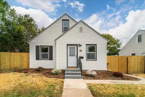 898 Wilder St S, Saint Paul, MN 55116