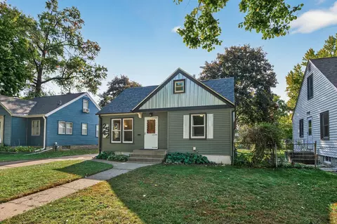2542 4th Ave E, North Saint Paul, MN 55109