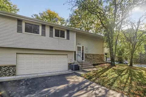 1243 Timbershore Ln, Eagan, MN 55123