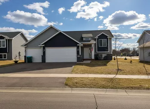 425 Eagle St NW, Isanti, MN 55040