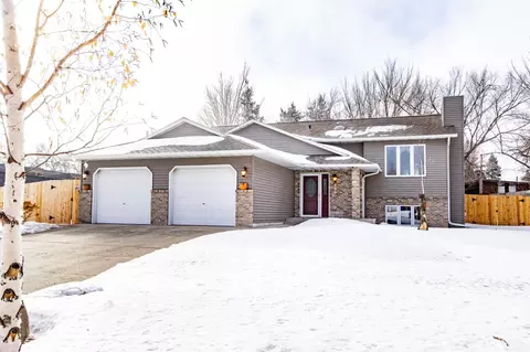 429 Valley Ave, Moorhead, MN 56560