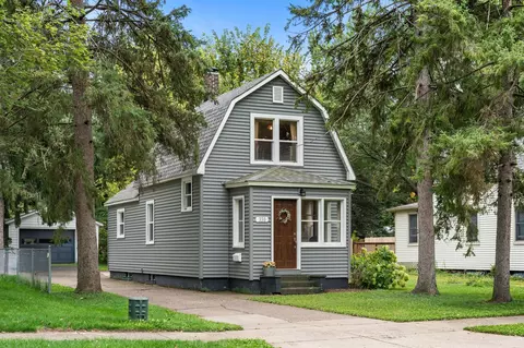 330 E 6th St, New Richmond, WI 54017