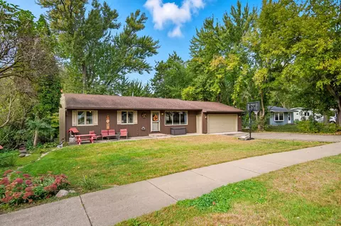 3933 Bellaire Ave, White Bear Lake, MN 55110