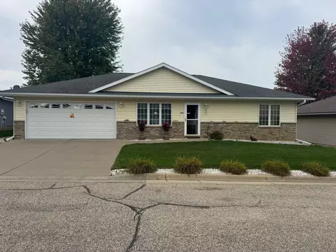 580 Zumbrota Ave, Zumbrota, MN 55992