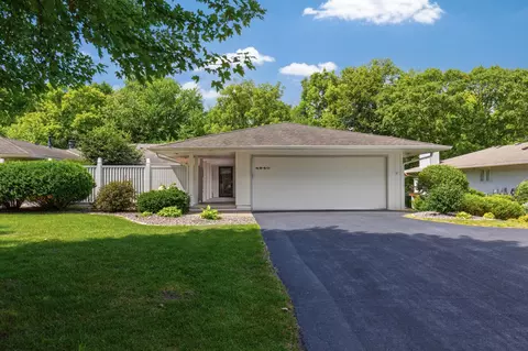 4940 Regents Walk, Shorewood, MN 55331