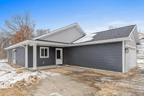 4781 261st St, Wyoming, MN 55092