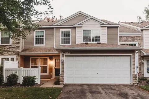 1131 101st Ave NE #B, Blaine, MN 55434