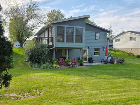 Exterior - 445 6th St SW, Plainview, MN 55964 photo 8 of 14