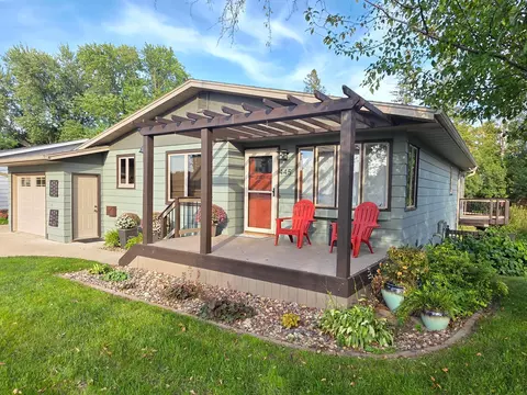 Exterior - 445 6th St SW, Plainview, MN 55964 photo 3 of 14