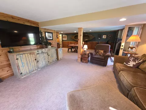 Living - 445 6th St SW, Plainview, MN 55964 photo 6 of 6