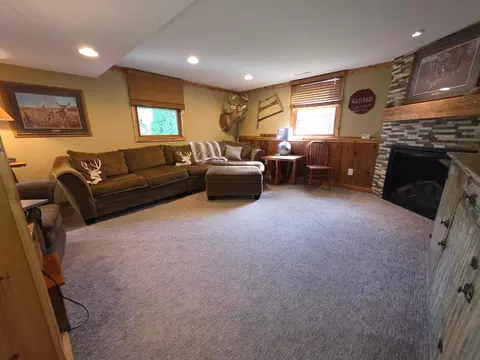 Living - 445 6th St SW, Plainview, MN 55964 photo 4 of 6