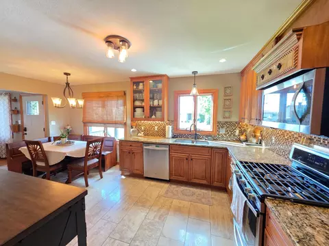 Kitchen - 445 6th St SW, Plainview, MN 55964 photo 3 of 7