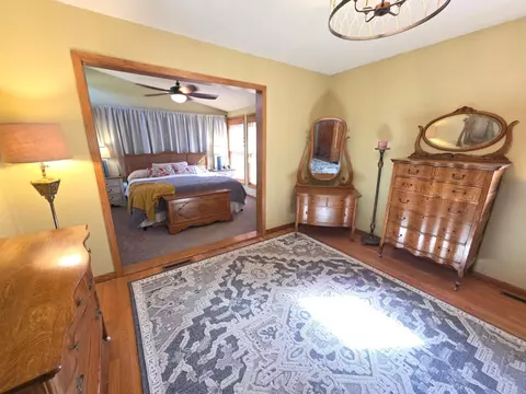 Bedroom - 445 6th St SW, Plainview, MN 55964 photo 1 of 10