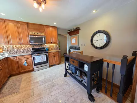 Kitchen - 445 6th St SW, Plainview, MN 55964 photo 5 of 7