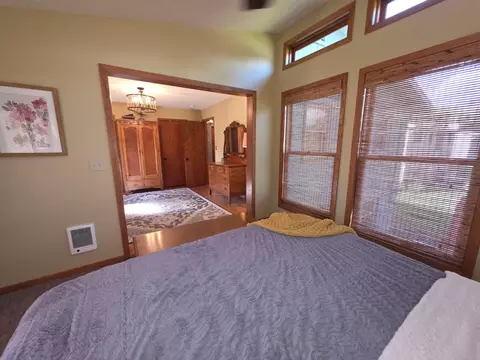 Bedroom - 445 6th St SW, Plainview, MN 55964 photo 5 of 10