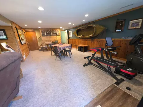Dining - 445 6th St SW, Plainview, MN 55964 photo 2 of 3
