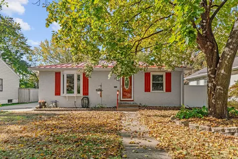 4053 Yates Ave N, Robbinsdale, MN 55422