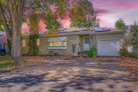 308 Pershing Ave N, New Prague, MN 56071