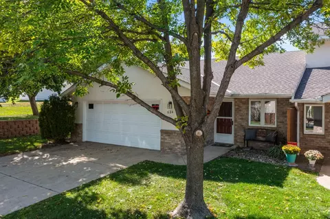 624 Milwaukee Ct, Shakopee, MN 55379