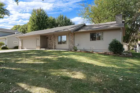 2080 La Casa Ln SE, Owatonna, MN 55060