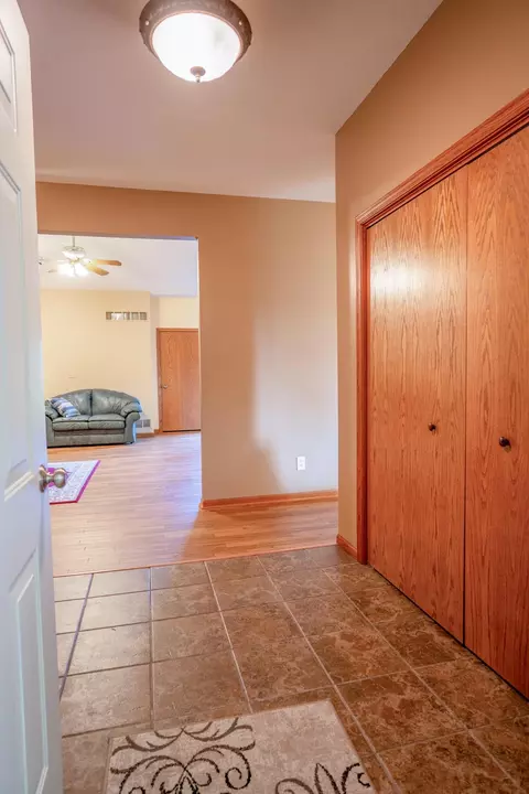 Entry Way - 2946 9th Ave SE, Willmar, MN 56201 photo 2 of 2