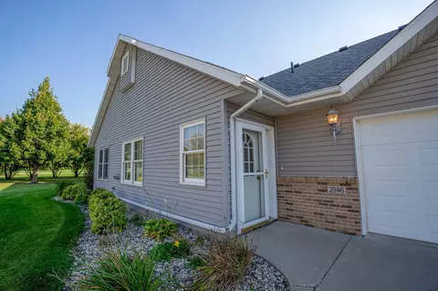 Exterior - 2946 9th Ave SE, Willmar, MN 56201 photo 2 of 10