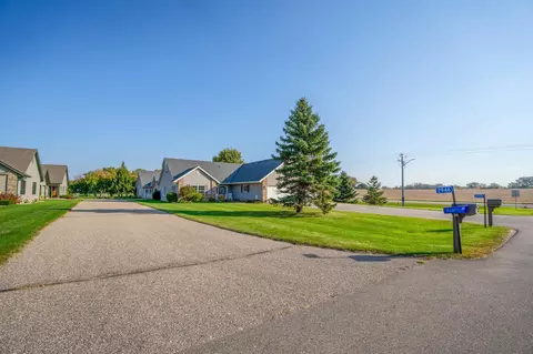 Exterior - 2946 9th Ave SE, Willmar, MN 56201 photo 8 of 10