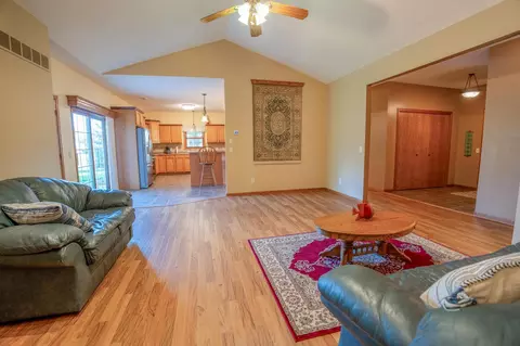 Living - 2946 9th Ave SE, Willmar, MN 56201 photo 2 of 4