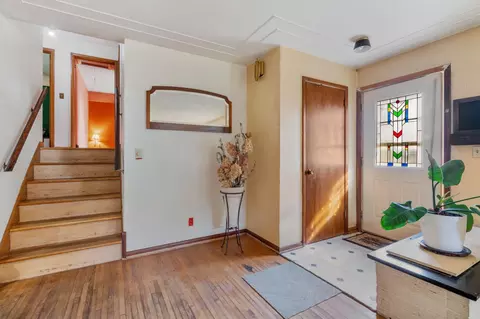 Entry Way - 441 Kenilworth Ave, Duluth, MN 55803 photo 1 of 1
