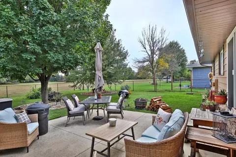 Exterior - 1001 15th St SW, Austin, MN 55912 photo 10 of 16