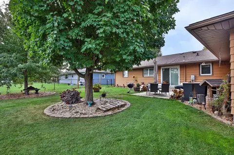 Exterior - 1001 15th St SW, Austin, MN 55912 photo 7 of 16
