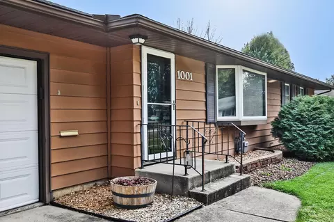 Exterior - 1001 15th St SW, Austin, MN 55912 photo 3 of 16