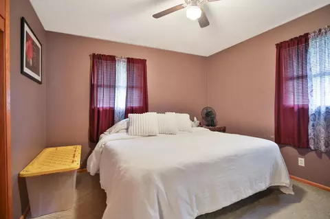 Bedroom - 1001 15th St SW, Austin, MN 55912 photo 1 of 4