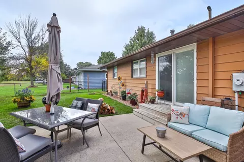 Exterior - 1001 15th St SW, Austin, MN 55912 photo 9 of 16