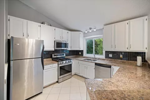 4125 Pennsylvania Ave, Eagan, MN 55123 photo 17