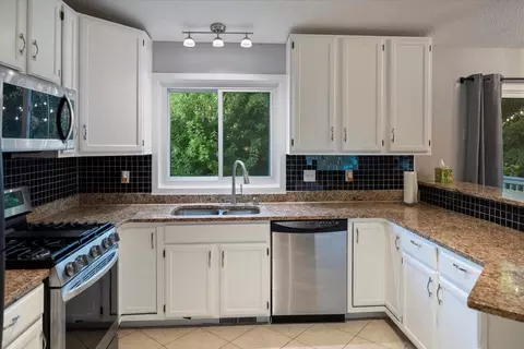 4125 Pennsylvania Ave, Eagan, MN 55123 photo 14