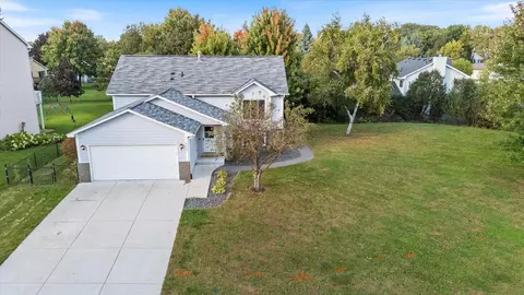 4125 Pennsylvania Ave, Eagan, MN 55123 photo 4