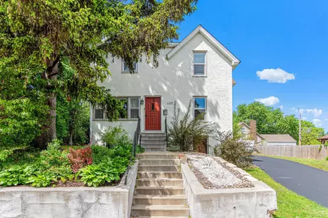 1107 Oakdale Ave, West Saint Paul, MN 55118