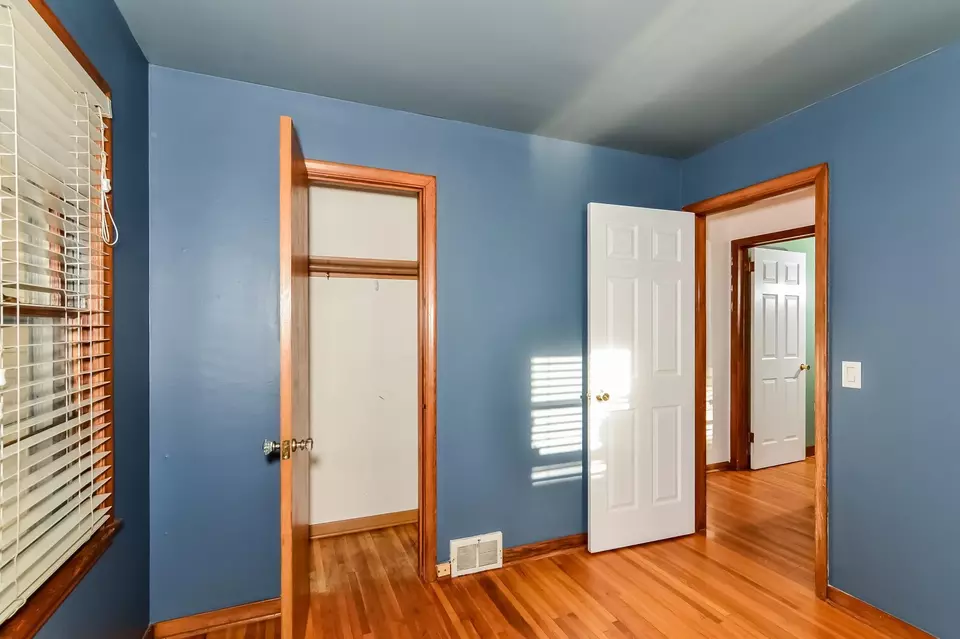 Bedroom - 3608 31st Ave N, Robbinsdale, MN 55422 photo 3 of 4