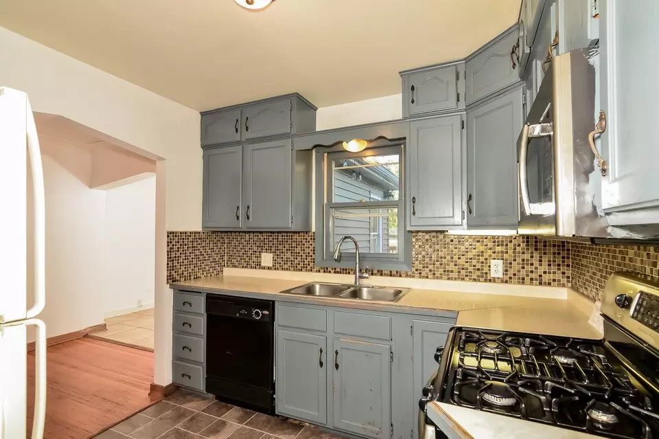 Kitchen - 3608 31st Ave N, Robbinsdale, MN 55422 photo 2 of 2