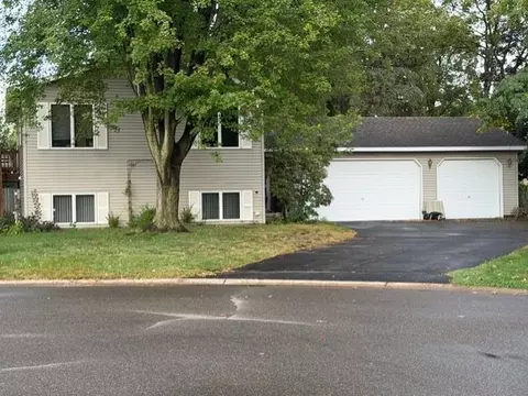 1785 Thury Ct, White Bear Lake, MN 55110