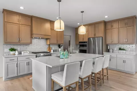 4944 Parkside Cir, Eagan, MN 55123 photo 8