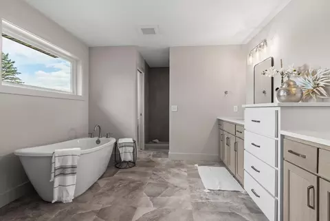 4944 Parkside Cir, Eagan, MN 55123 photo 21