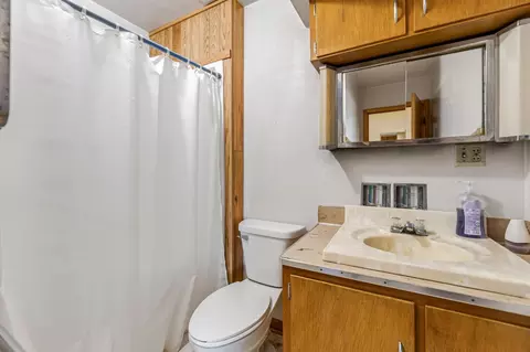 Bath - 200 1st St SE, Eitzen, MN 55931 photo 1 of 2